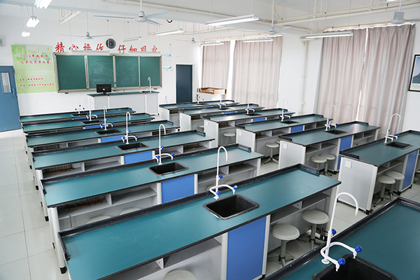 普通化學實驗室設備