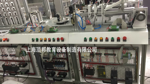 現(xiàn)代物流倉儲自動化實驗系統(tǒng)(圖2) 現(xiàn)代物流倉儲自動化實驗系統(tǒng)