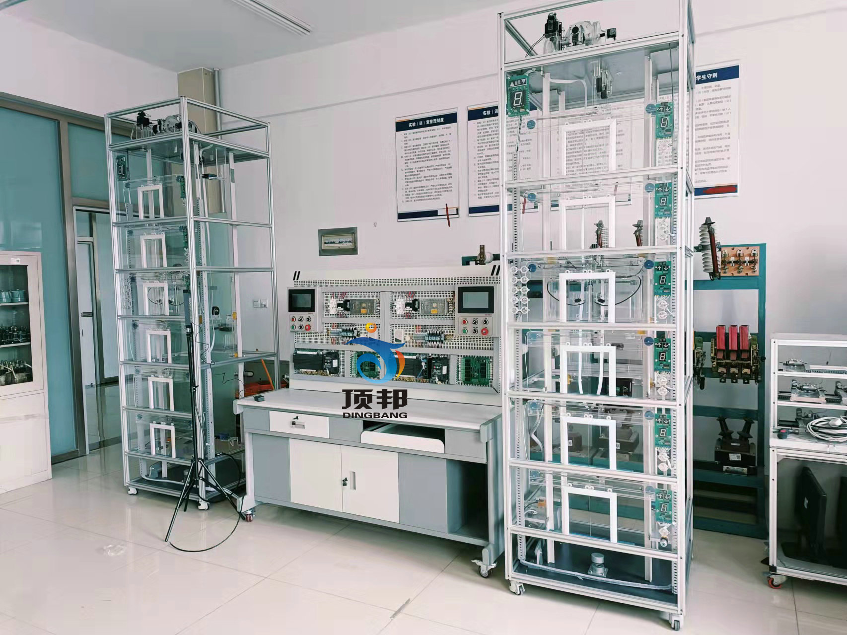 雙聯(lián)教學(xué)電梯控制技術(shù)綜合實(shí)訓(xùn)裝置