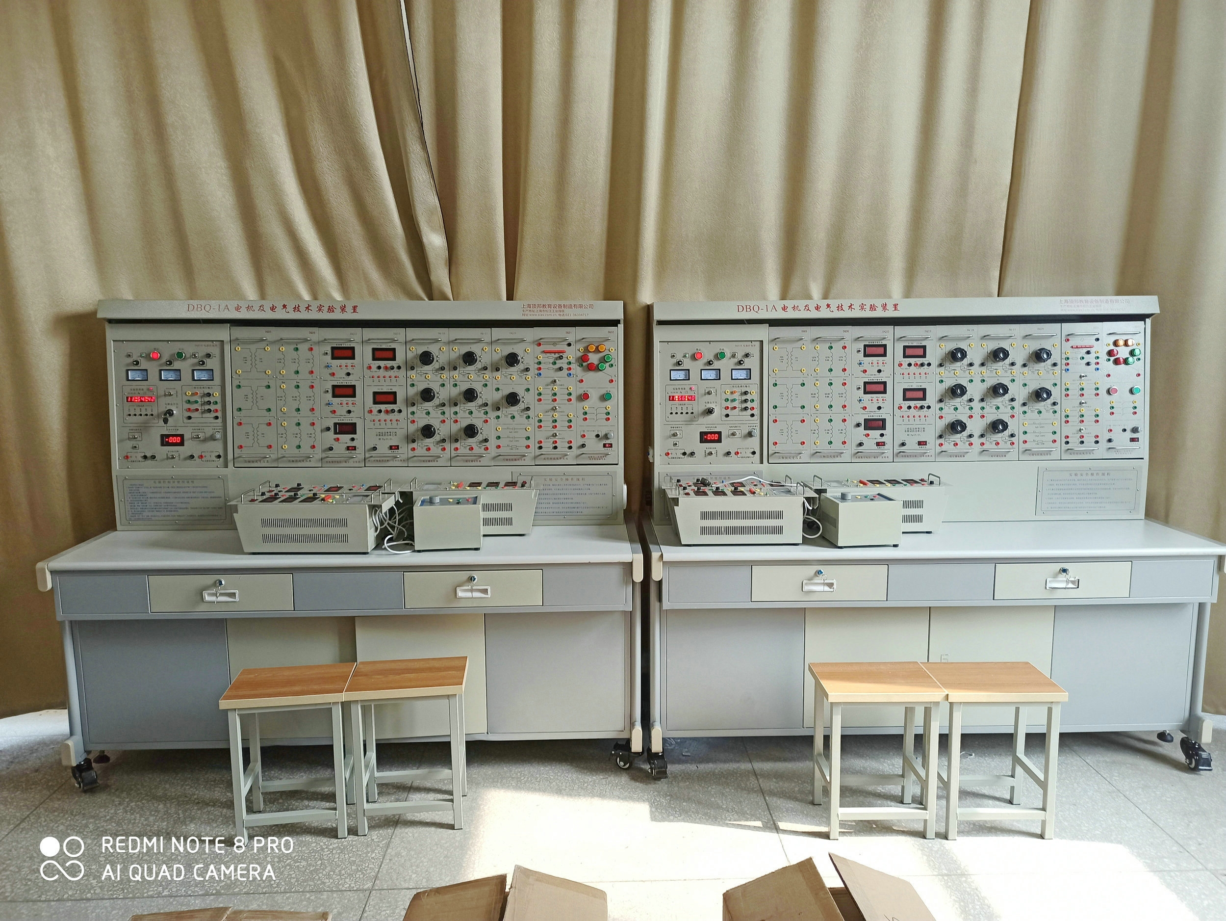 電機及電氣技術(shù)實驗裝置(圖2) 電機及電氣技術(shù)實驗裝置