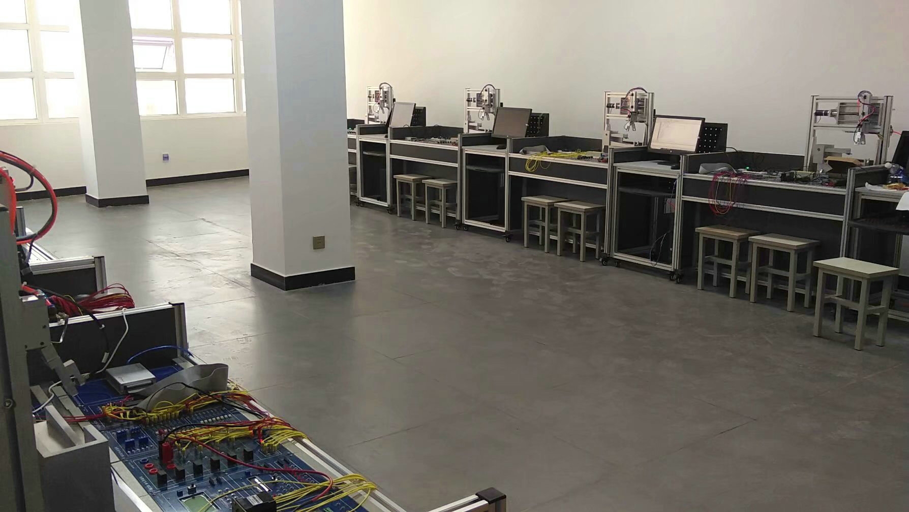 單片機(jī)應(yīng)用實(shí)訓(xùn)考核裝置