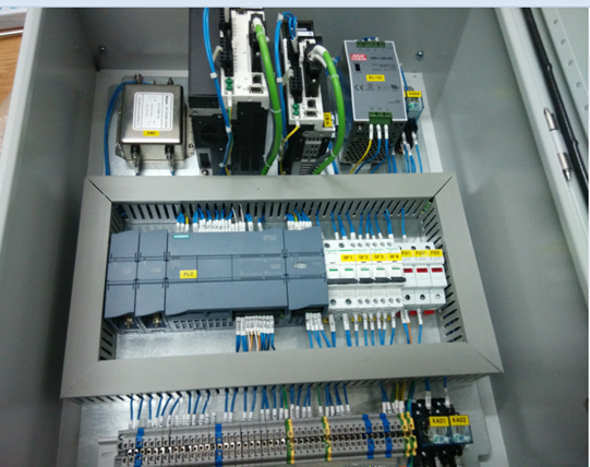 碟式(斯特林)光熱發(fā)電實(shí)訓(xùn)系統(tǒng)(圖6) 碟式集熱器支架控制箱