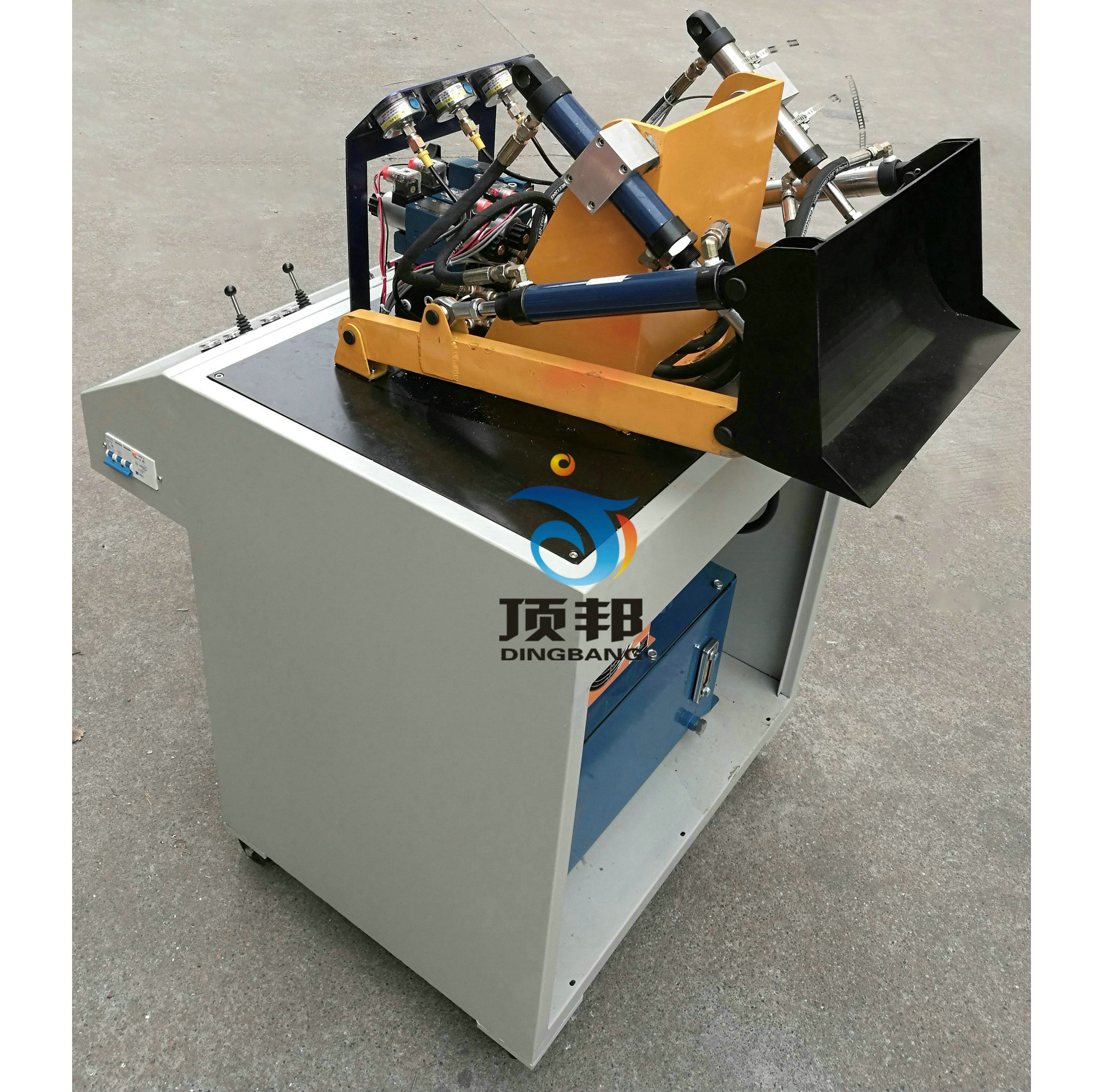 推土機仿真實訓(xùn)模型