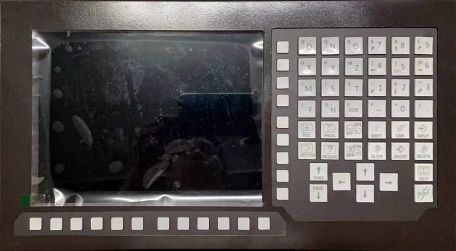 多系統(tǒng)數(shù)控理實一體化實訓平臺(圖5) 數(shù)控系統(tǒng)面板