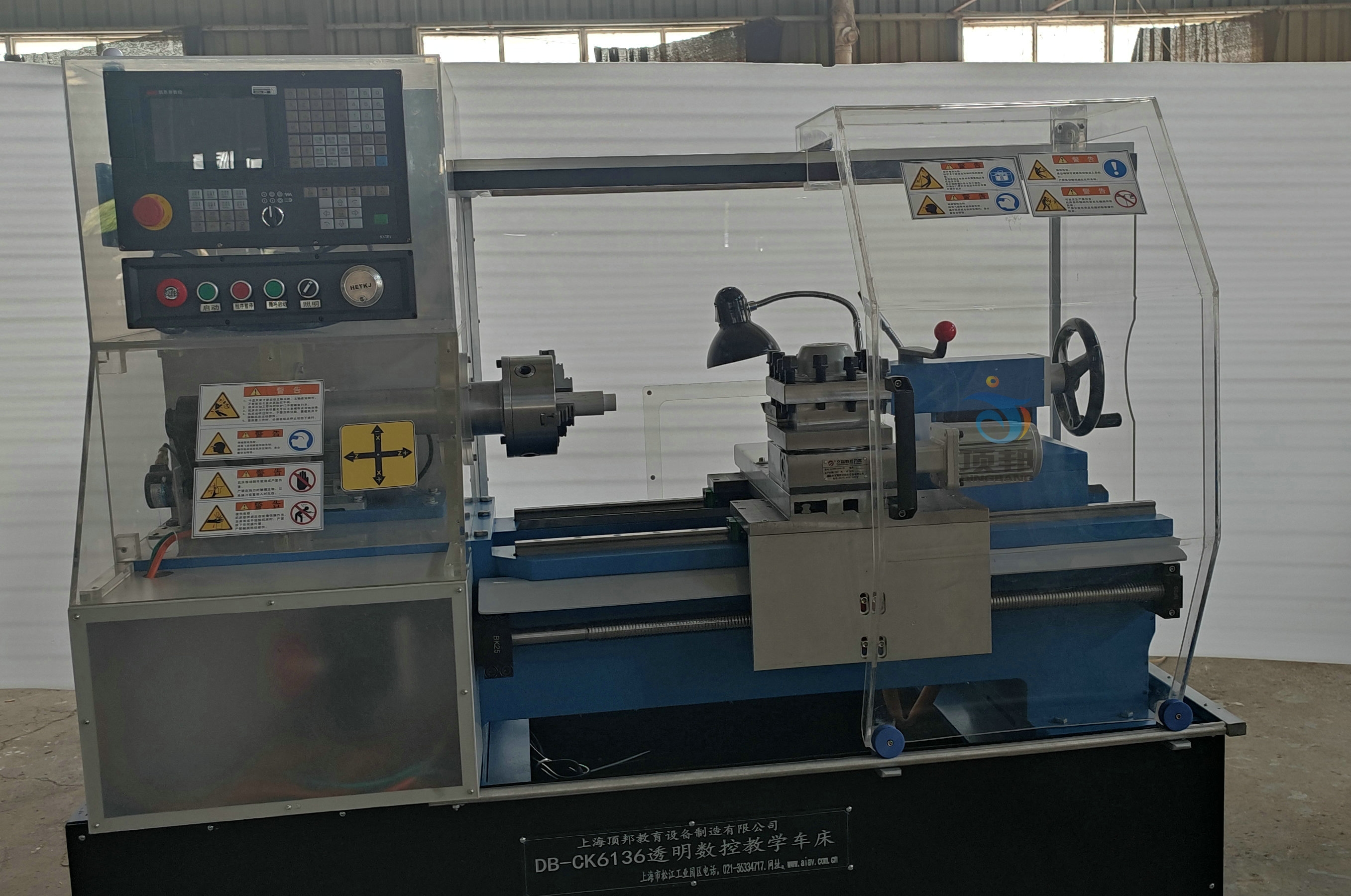 透明數(shù)控教學(xué)車床(圖4) 透明數(shù)控教學(xué)車床