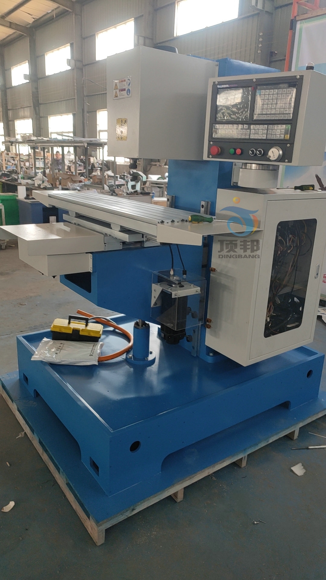 透明數(shù)控教學(xué)銑床(圖2) 透明數(shù)控教學(xué)銑