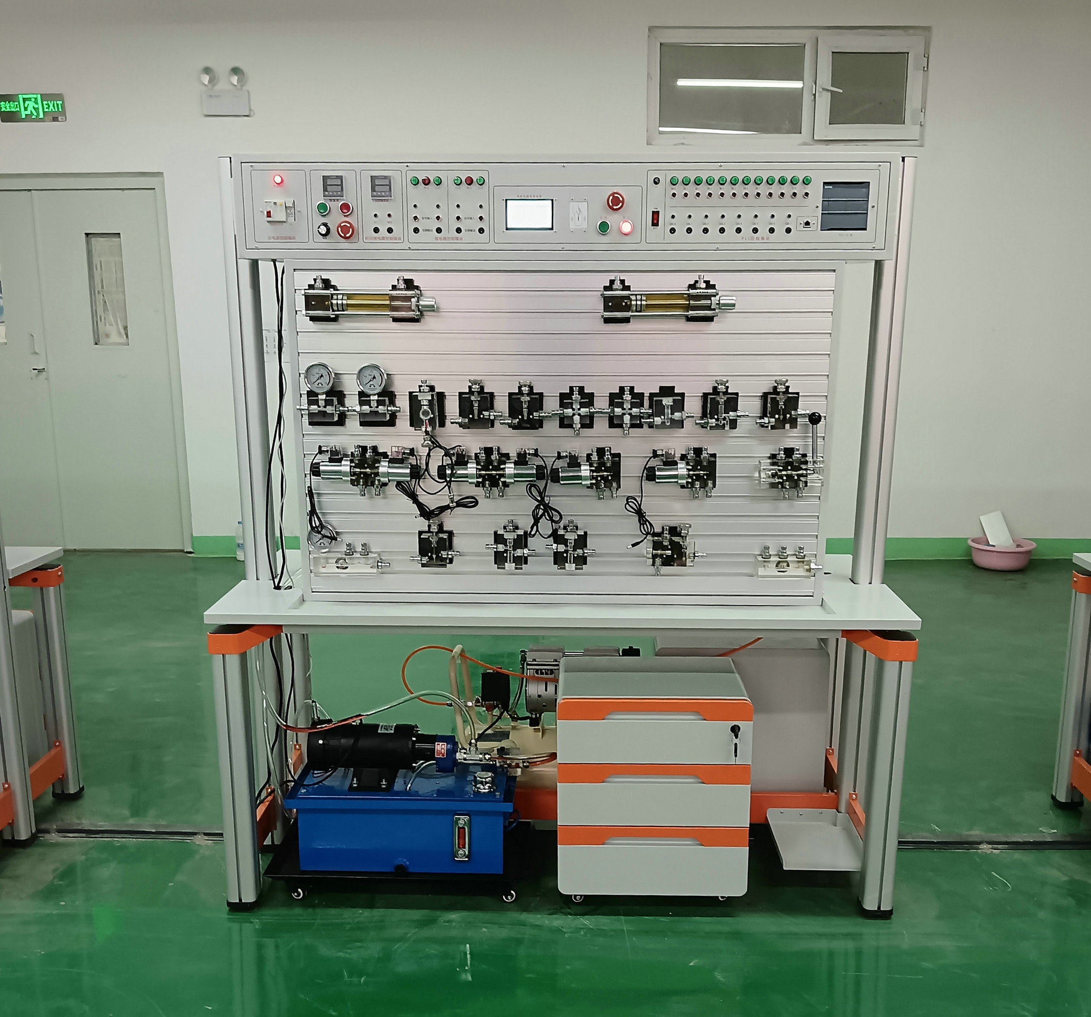 透明液壓PLC控制教學(xué)實(shí)訓(xùn)裝置