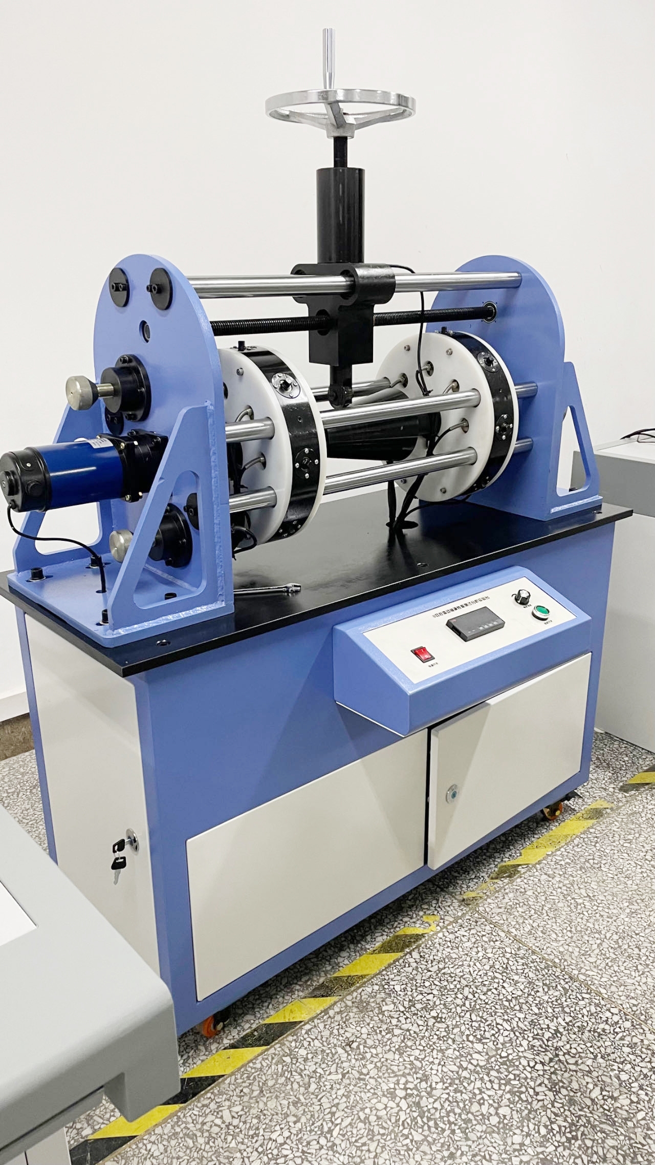 雙控滾動(dòng)軸承性能測(cè)試分析實(shí)驗(yàn)臺(tái)